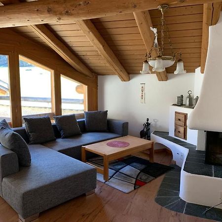 Ferienwohnung Jalet Tschierv Buitenkant foto