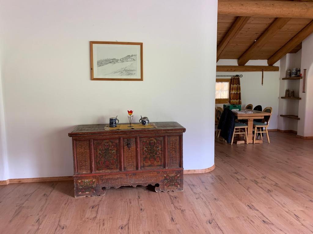 Ferienwohnung Jalet Tschierv Buitenkant foto